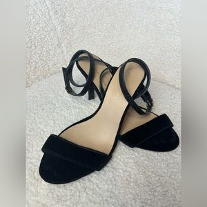 Tommy Hilfiger Black Leather Suede Heels Size 39/8
